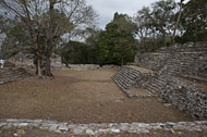 Small Acropolis Edifice LI at Yaxchilan Ruins - yaxchilan mayan ruins,yaxchilan mayan temple,mayan temple pictures,mayan ruins photos